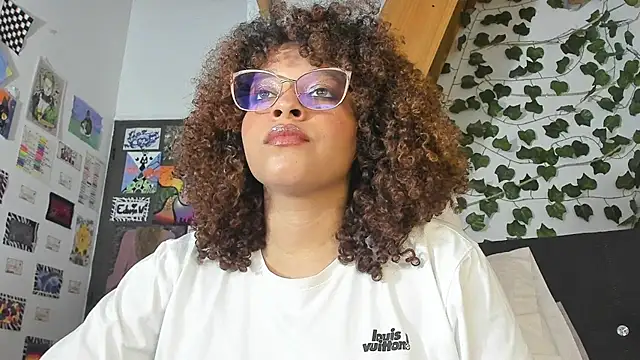 Ada gales  online show from December 19, 12:45 am