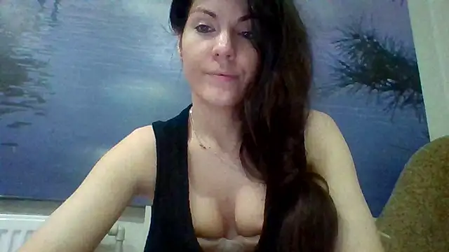 Snapshot of AliceTailor chatting on July 18, 8:23 pm AliceTailor online show from July 18, 8:23 pm