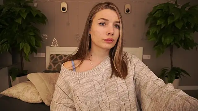 IceDanielles online show from December 26, 6:01 pm