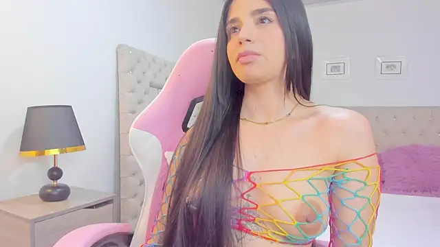 Snapshot of carlaperez_ chatting on October 18, 10:43 pm carlaperez online show from October 18, 10:43 pm