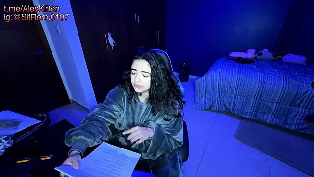 Ales Kitten online show from March 12, 1:47 am