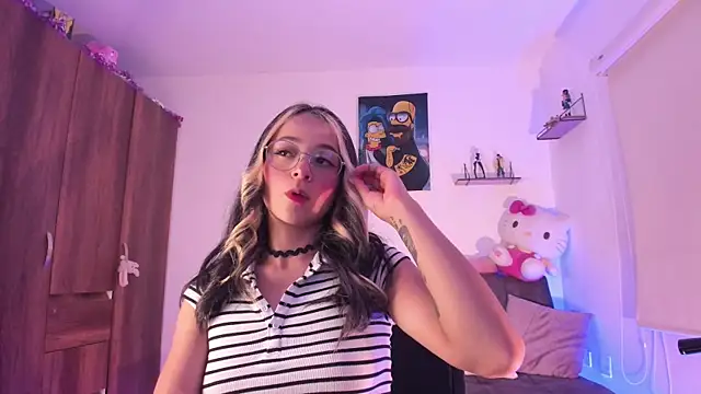 Snapshot of penny_sweett_ chatting on September 22, 12:01 am penny sweett online show from September 22, 12:01 am