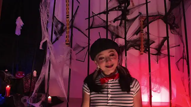 Snapshot of penny_sweett_ chatting on October 11, 12:21 am penny sweett online show from October 11, 12:21 am