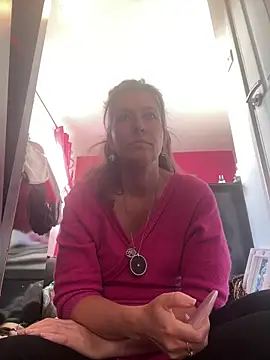 Snapshot of Lwhite1 chatting on October 20, 3:45 pm Lwhite1 online show from October 20, 3:45 pm