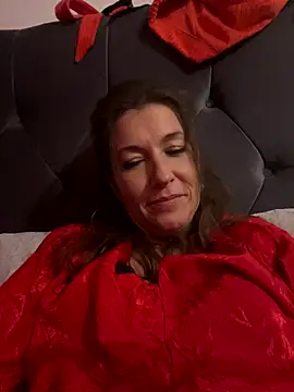 Snapshot of Lwhite1 chatting on October 26, 7:20 pm Lwhite1 online show from October 26, 7:20 pm