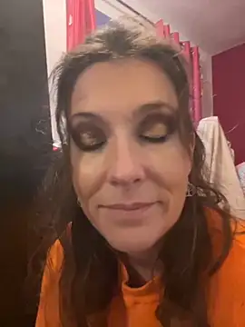 Snapshot of Lwhite1 chatting on October 27, 4:55 pm Lwhite1 online show from October 27, 4:55 pm