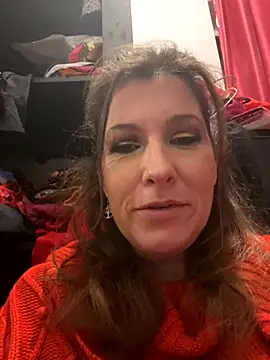 Snapshot of Lwhite1 chatting on November 7, 12:10 am Lwhite1 online show from November 7, 12:10 am