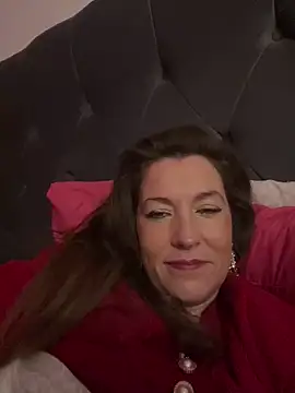 Snapshot of Lwhite1 chatting on November 8, 4:29 pm Lwhite1 online show from November 8, 4:29 pm