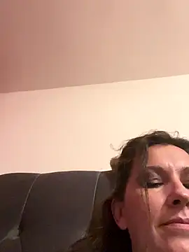 Snapshot of Lwhite1 chatting on November 19, 5:02 pm Lwhite1 online show from November 19, 5:02 pm