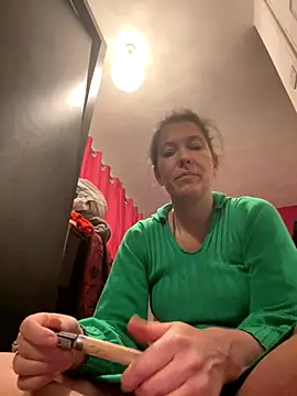 Snapshot of Lwhite1 chatting on November 25, 5:35 pm Lwhite1 online show from November 25, 5:35 pm