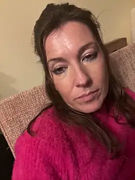 Snapshot of Lwhite1 chatting on December 15, 4:55 pm Lwhite1 online show from December 15, 4:55 pm