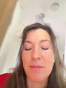 Lwhite1 online show from April 15, 3:41 pm