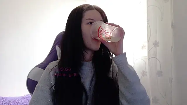 sunshine girl9 online show from March 9, 9:08 pm