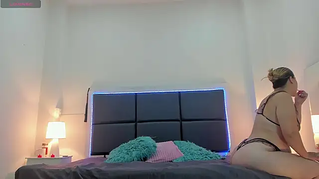 Snapshot of Aslhyn_Gomez chatting on October 23, 6:28 pm Aslhyn Gomez online show from October 23, 6:28 pm