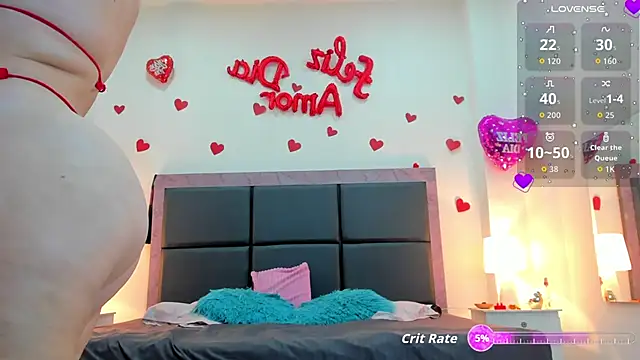 Snapshot of Aslhyn_Gomez chatting on February 14, 5:43 pm Aslhyn Gomez online show from February 14, 5:43 pm