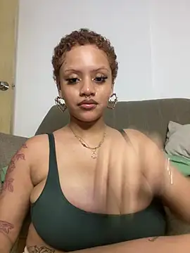 Charlotee  online show from July 28, 7:04 am