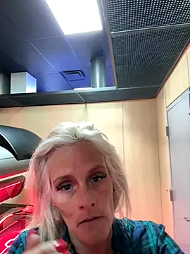 vixendoll87 online show from November 30, 1:31 am