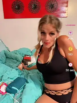 vixendoll87 online show from July 27, 1:12 am