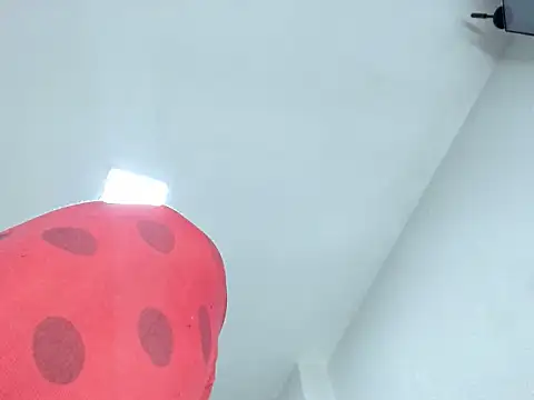 KasandraPhillips online show from November 23, 10:20 pm