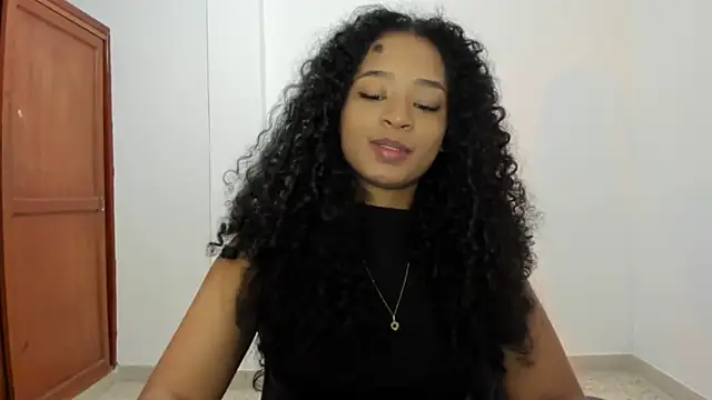 Snapshot of avellanatammy chatting on October 10, 1:04 am avellanatammy online show from October 10, 1:04 am