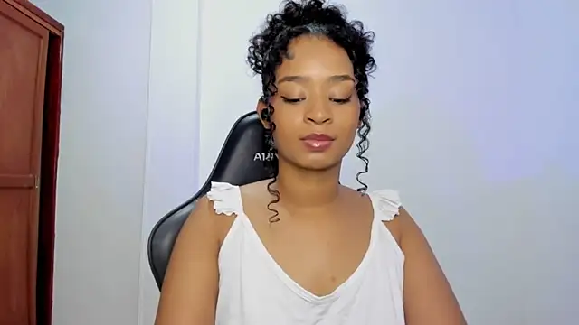 Snapshot of avellanatammy chatting on October 29, 12:57 am avellanatammy online show from October 29, 12:57 am