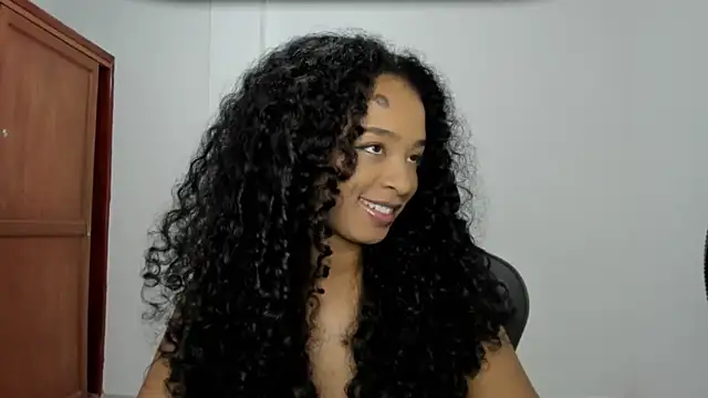 Snapshot of avellanatammy chatting on November 12, 12:44 am avellanatammy online show from November 12, 12:44 am