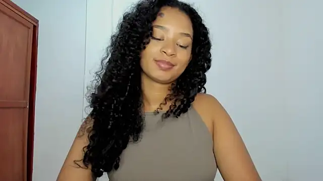 Snapshot of avellanatammy chatting on December 16, 12:26 am avellanatammy online show from December 16, 12:26 am