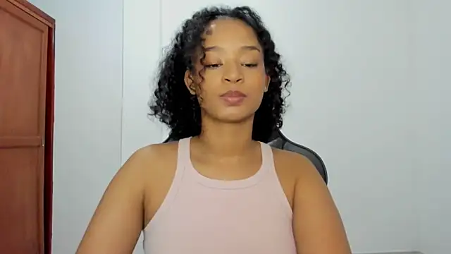 Snapshot of avellanatammy chatting on December 16, 11:32 pm avellanatammy online show from December 16, 11:32 pm