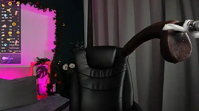 AuroraDemoni online show from December 27, 7:08 am