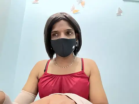 TransLisa7 online show from March 18, 9:29 pm