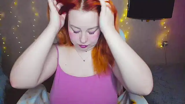 Snapshot of Milafoxxxy chatting on February 2, 8:46 am Milafoxxxy online show from February 2, 8:46 am