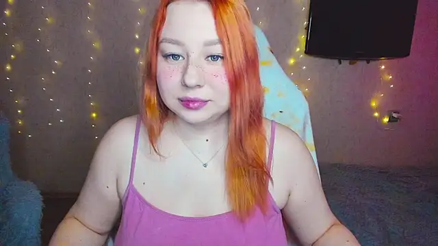 Snapshot of Milafoxxxy chatting on March 5, 8:43 am Milafoxxxy online show from March 5, 8:43 am