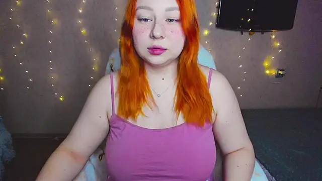 Snapshot of Milafoxxxy chatting on March 18, 10:18 am Milafoxxxy online show from March 18, 10:18 am