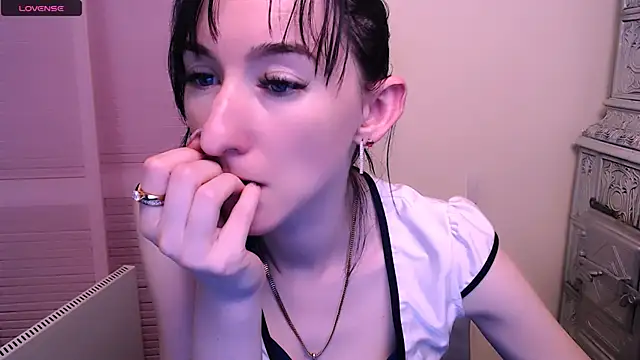 AmandaSell online show from December 4, 3:21 pm