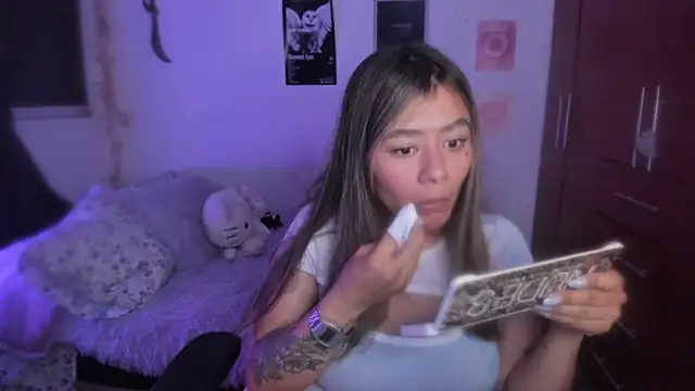 Snapshot of StephaniFox chatting on March 19, 2:26 am StephaniFox online show from March 19, 2:26 am