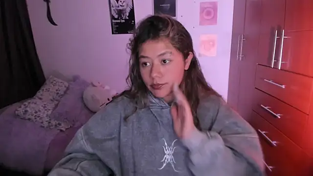 Snapshot of StephaniFox chatting on March 30, 12:55 am StephaniFox online show from March 30, 12:55 am