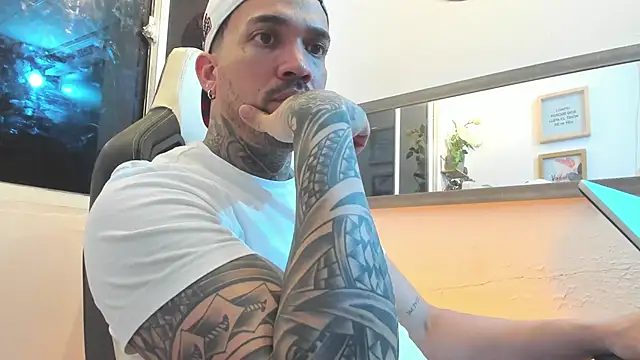 Angel sex latin online show from February 8, 3:30 am