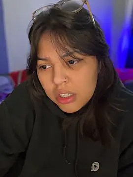 miacanela xo online show from December 15, 1:10 am