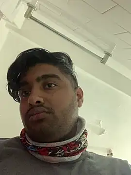 Snapshot of SweetFatBoy chatting on March 21, 3:24 pm SweetFatBoy online show from March 21, 3:24 pm