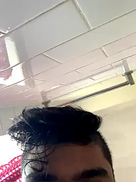 Snapshot of SweetFatBoy chatting on October 18, 4:04 am SweetFatBoy online show from October 18, 4:04 am