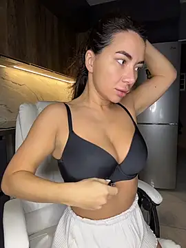 Snapshot of Melisa_Ester chatting on November 1, 7:27 pm Melisa Ester online show from November 1, 7:27 pm