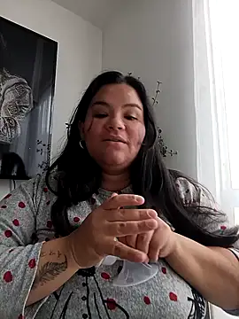 Snapshot of Julieta-tits chatting on February 16, 1:40 pm Julieta-tits online show from February 16, 1:40 pm