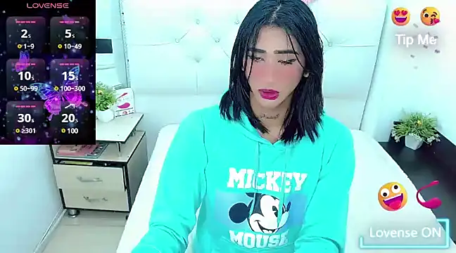 Snapshot of kinverly_sexyx chatting on February 11, 11:54 pm kinverly sexyx online show from February 11, 11:54 pm