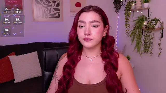 ViolettCastel online show from April 8, 7:47 pm