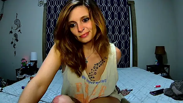 ZeelaXoXo online show from December 3, 5:53 am