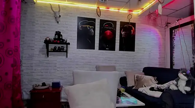 Kimmymadison- online show from December 16, 11:18 pm