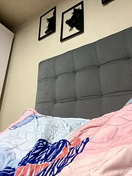 Kimmymadison- online show from September 14, 4:22 am