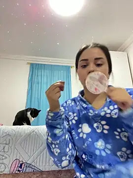 Kimmymadison- online show from February 17, 8:59 pm