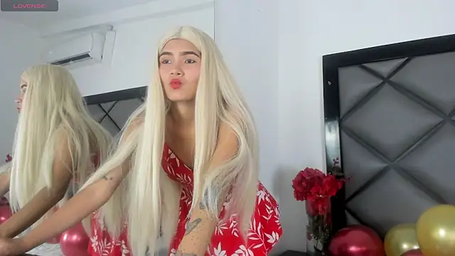 Alexa Blake   online show from March 5, 8:16 pm