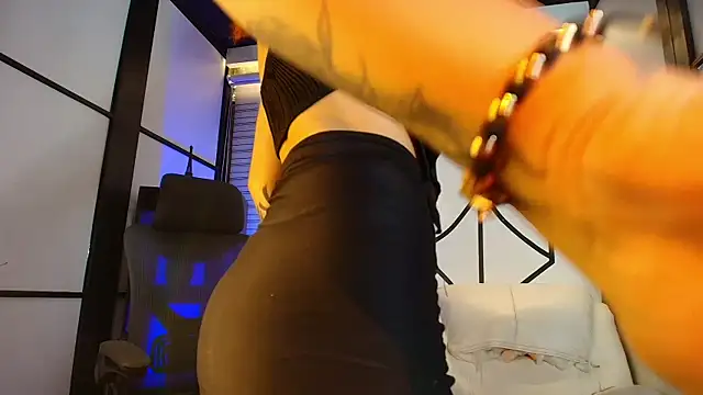 VictoriaRosse  online show from January 26, 2:14 am